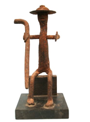 Art Africain - Ancien Fer Rituel Fon Hueda - Homme Assis - Rare - 13,5 Cms +++++ - Afbeelding 1 van 11