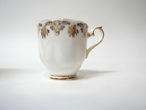 6 Royal Albert England Bone China Gold White Demitasse Cups and Saucer Set - Picture 12 of 19