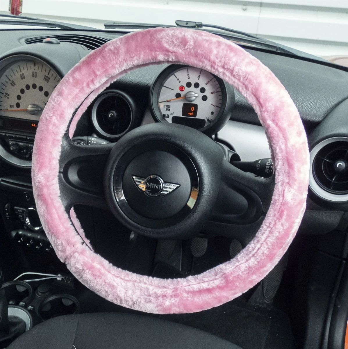 Furry wheel outlet