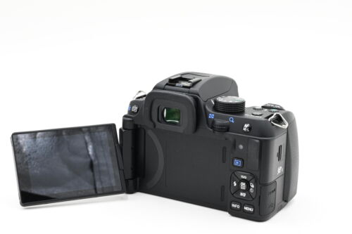 Pentax KF 24.24MP Digital SLR Camera Body #934 - Picture 5 of 9