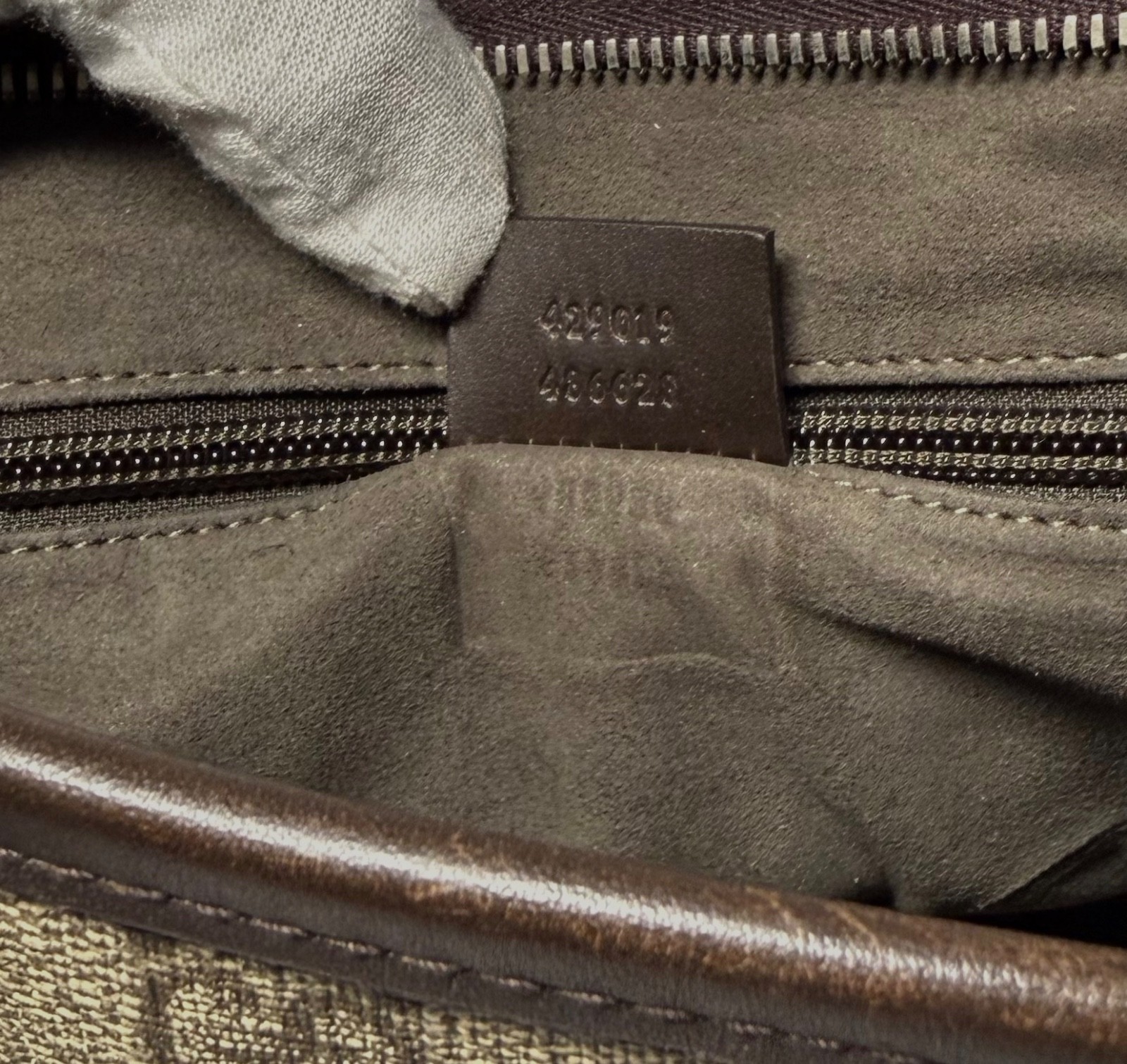 Authentic GUCCI Convertible Bag - image 10