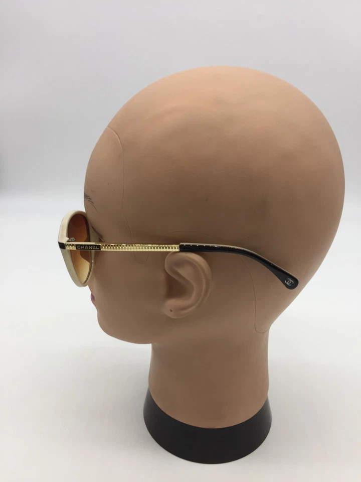 Gafas de sol Chanel para mujer con montura negra/blanca de moda 57-17-137 lentes marrones Foto 4 de 4