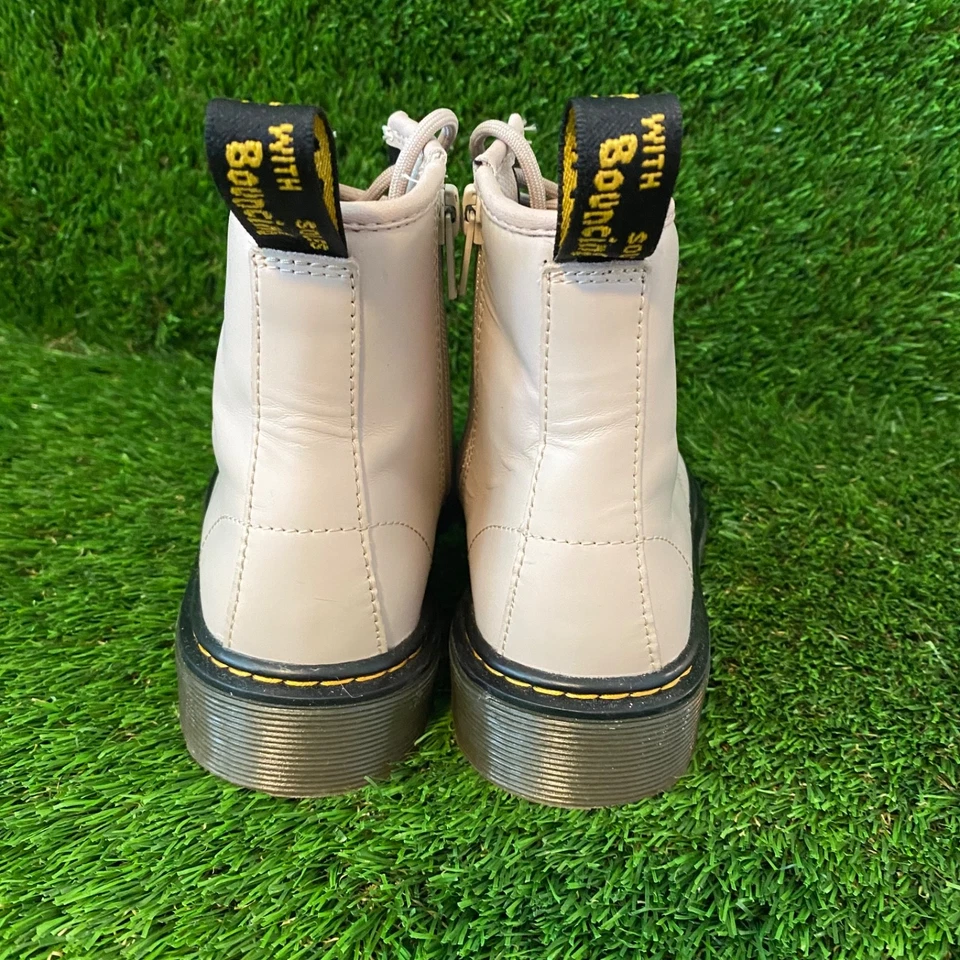 Dr Martens 25634 Juvenil Talla 1 Bronceado Bota de Combate 8 Ojos Cómoda Informal Zapato Clásico Foto 3 de 4