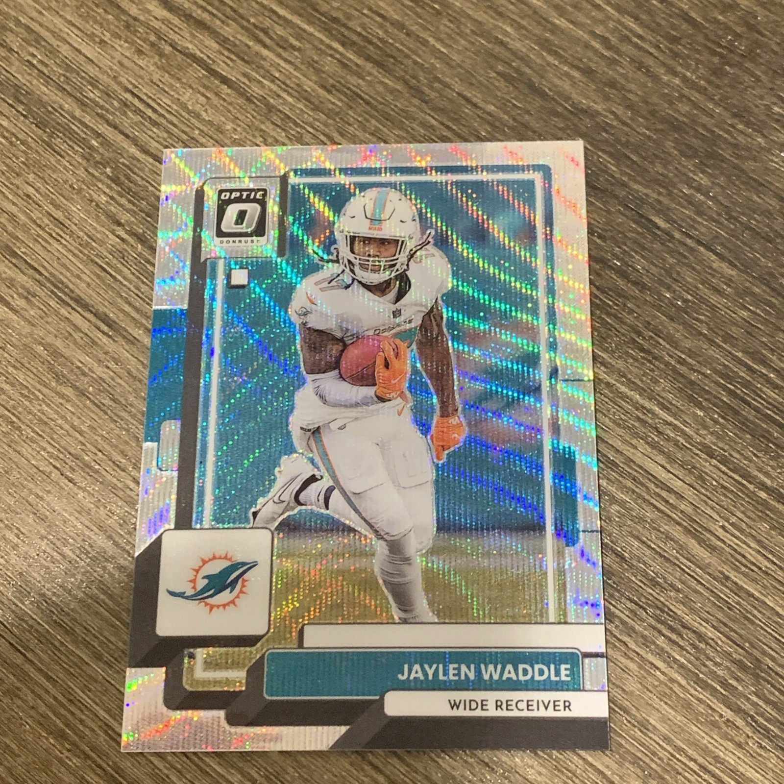 2022-23 Donruss Optic Exclusive Wave Prizm /300 Miami Dolphins Jaylen Waddle