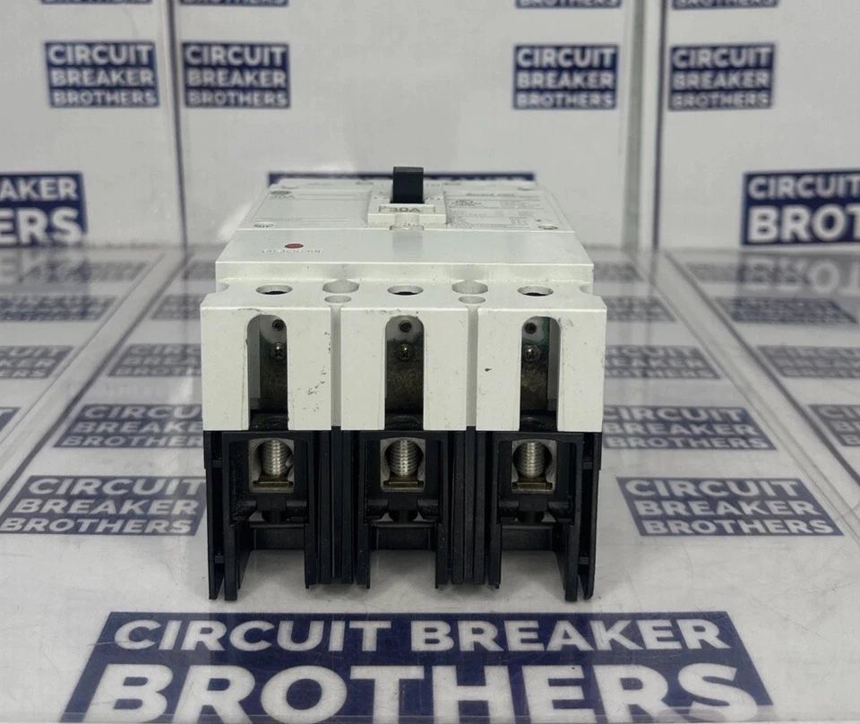 Interruptor de circuito de 3 polos GE FBN36TE030RV 30 Amp 600 Vac - Garantía (envío el mismo día) Foto 2 de 4