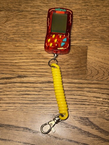 Vintage Millipede, TIGER LCD Arcade Key-Chain (Keychain) Game **Very Rare** - Picture 2 of 10