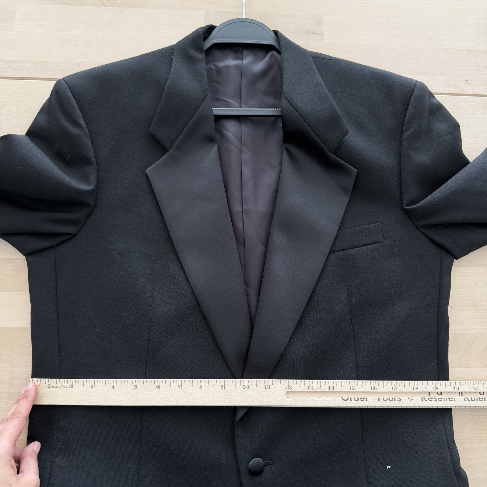 Givenchy Tuxedo Suit Mens 42R Bespoke Black Wool Satin Lapel Pleated Pants USA thumbnail 14
