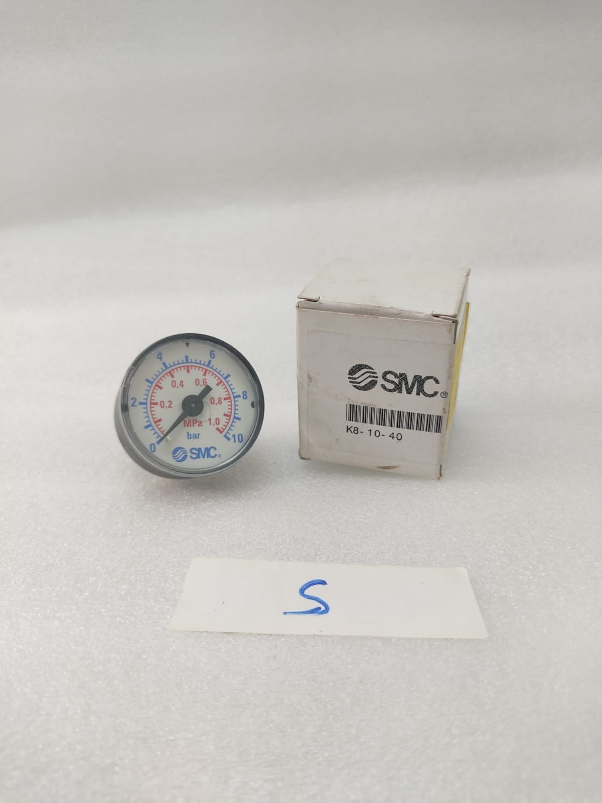 BRAND CMC ROHS 233-0820 K8-10-40 ANALOG PNEUMATIC PRESSURE GAUGE JAPAN