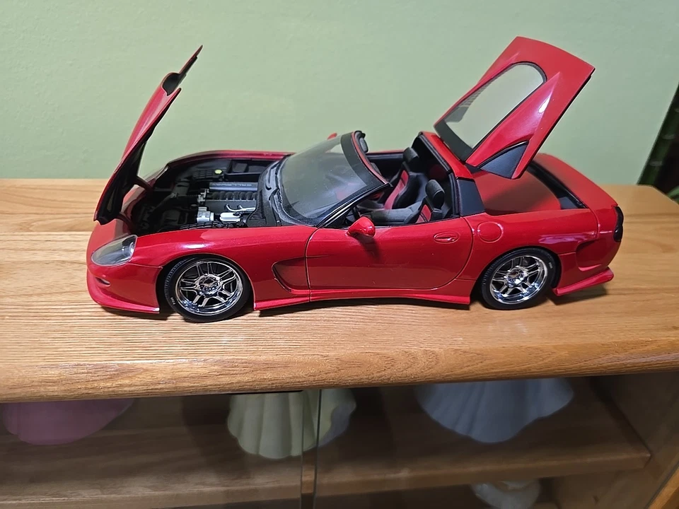 AUTOart Corvette CALLAWAY C12 SUPER CAR Rojo Escala 1/18 Diecast. Foto 2 de 4