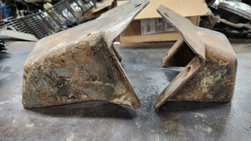 1977.5 To 1979 Ford F150 F250 F350 Bronco 4x4 Engine Perch Stand 351M/400 - Picture 2 of 4