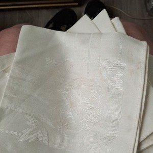 Set of 8 White Woven Fabric Floral Square Dinner Napkins Made in Japan