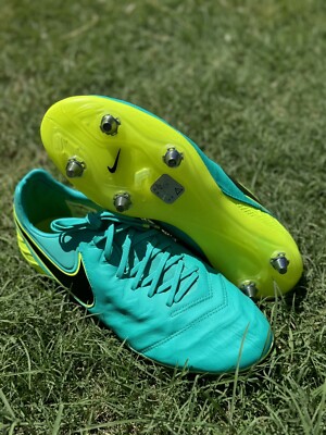 Nike Tiempo Legend VI SG - Clear Jade/Black/Volt 821788-307 Nike Tiempo Legend VI SG - Clear Jade/Black/Volt 821788-307