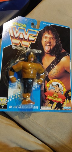 Hasbro 1993 WWF official Action Figure (MOC) samu....