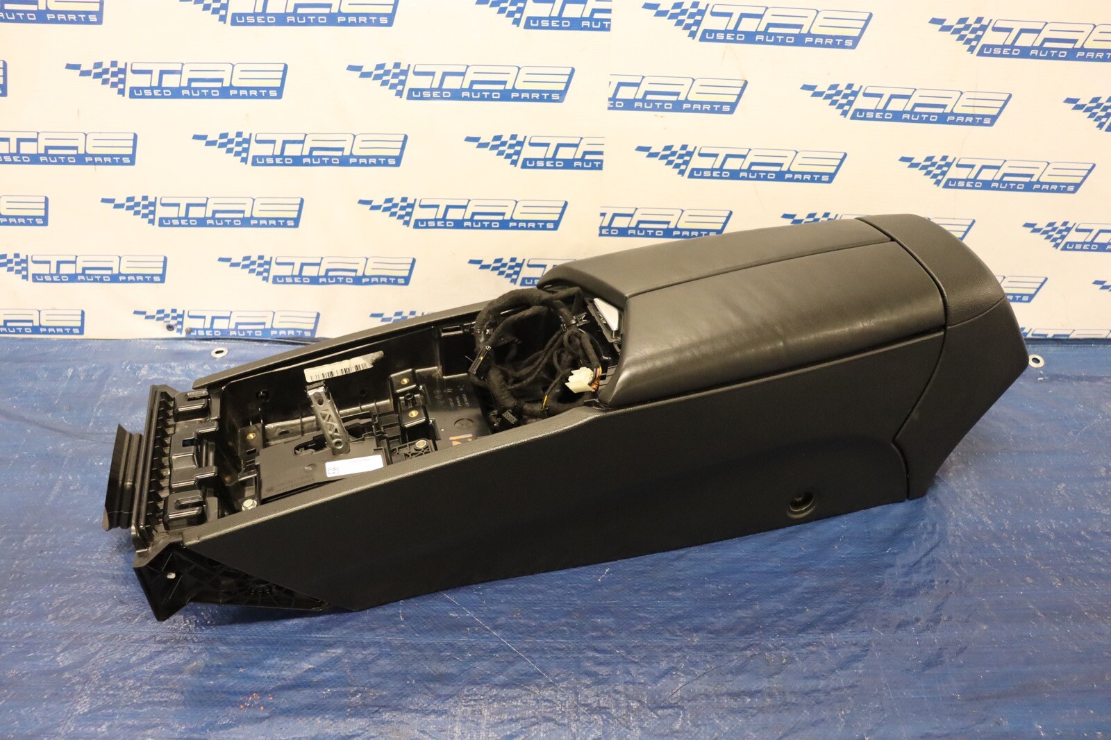 2017 17 MASERATI GHIBLI SEDAN S 3.0L V6 OEM CENTER CONSOLE W ARMREST #1200