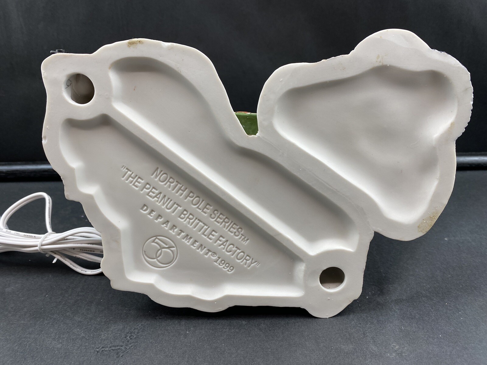 Dept 56 THE PEANUT BRITTLE FACTORY North Pole Series 56701 Christmas Village eBay