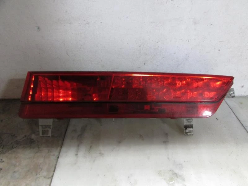 LUZ TRASERA BMW 745I Rh 2003 OEM tapa montada Foto 2 de 4