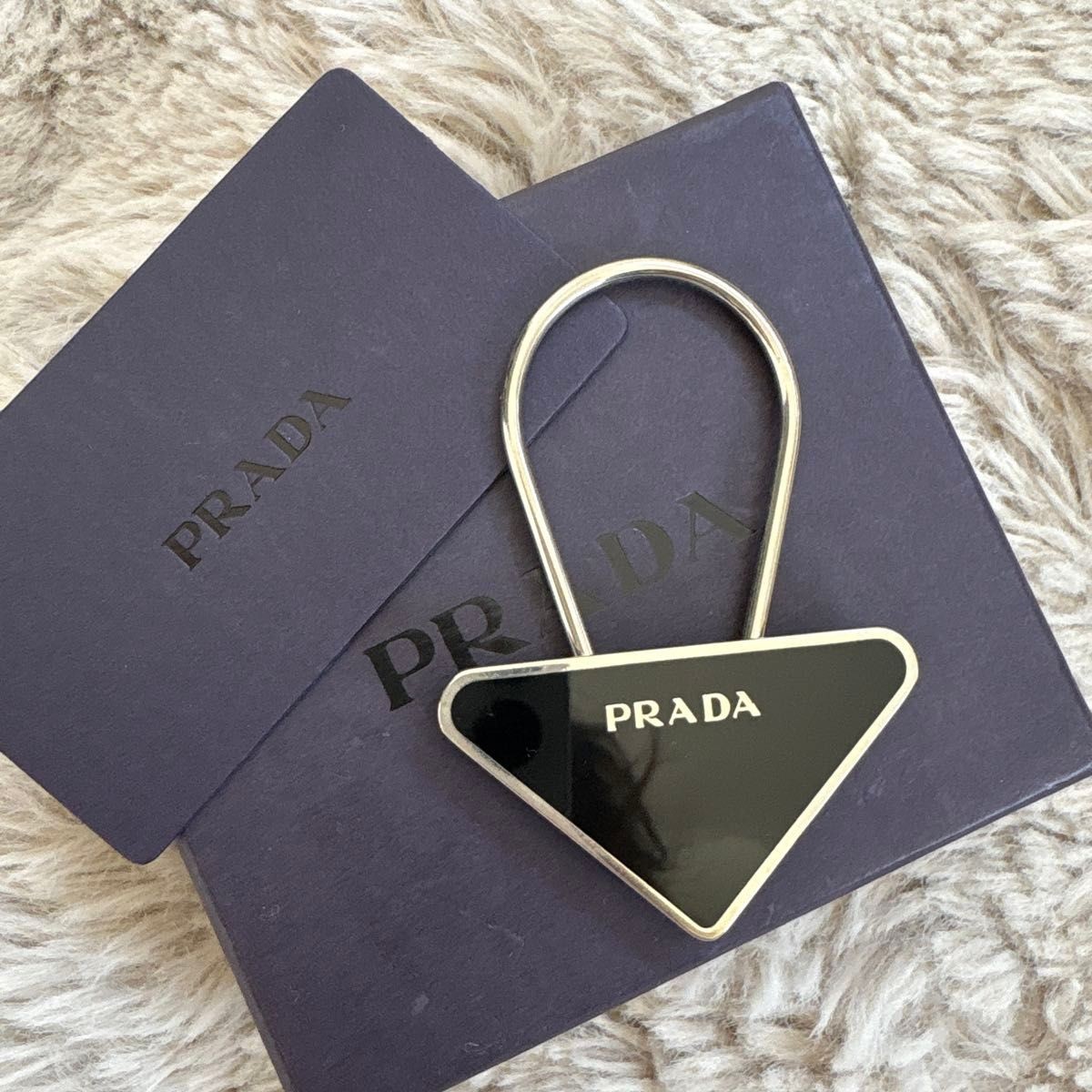 Condition PRADA Triangle Logo Logo Key Holder Keyring Bag Charm Black Silver fr thumbnail 3