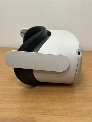 Meta Oculus Quest 2 128GB Advanced All-In-One VR Headset & Strap
