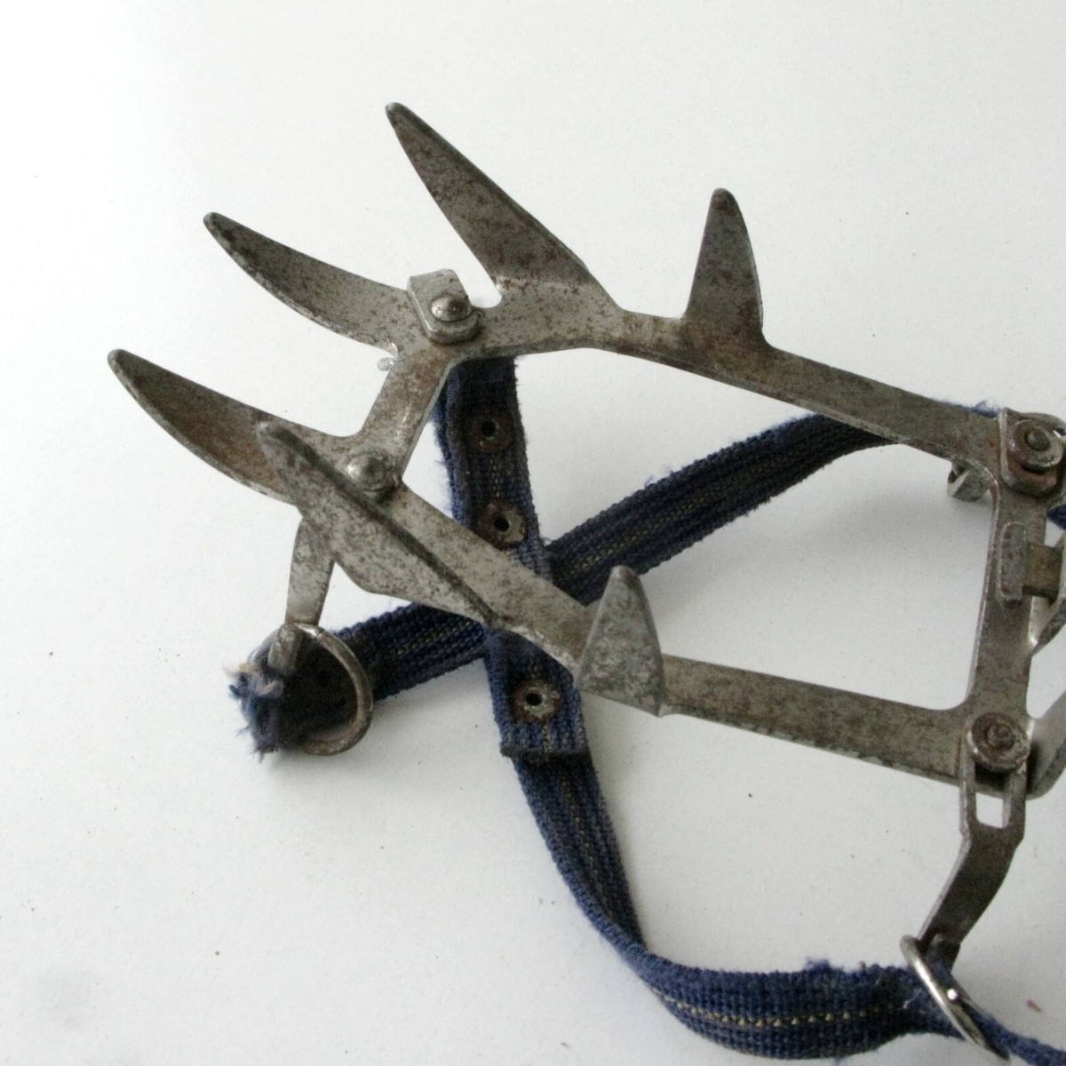 Vieux Crampons D'alpinisme Simond Makalu 12 Pointes – Années 60-70, Fabriqués En France