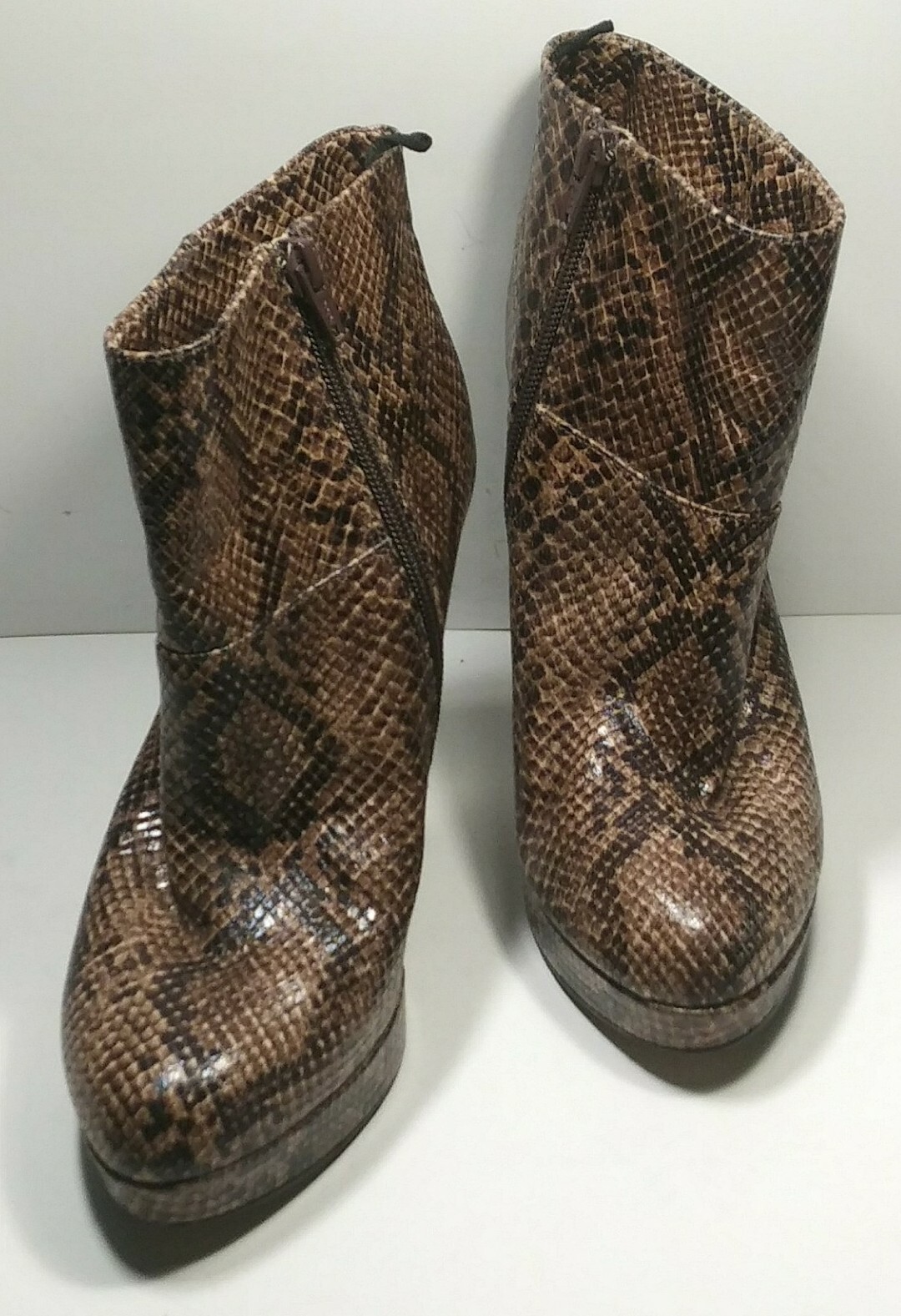 H \u0026 M SIZE 5 FAUX SNAKESKIN PLATFORM 