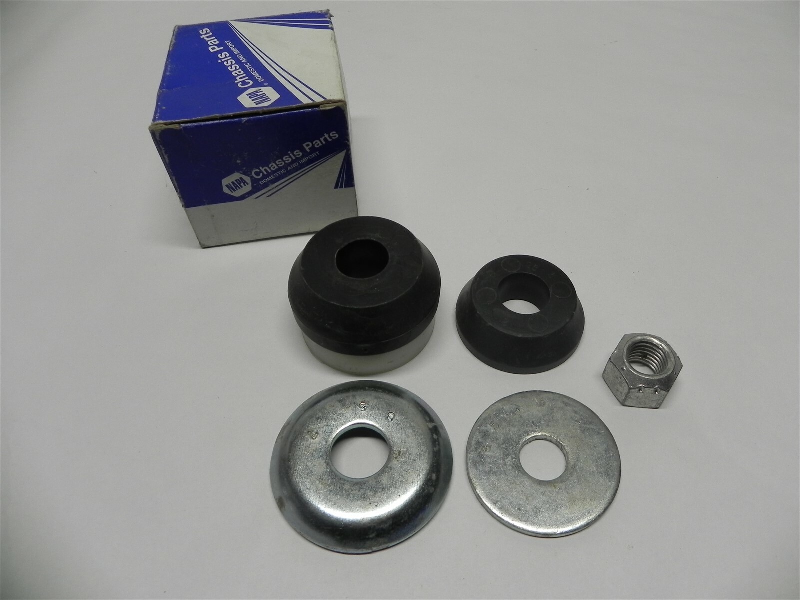 1994-97 Mazda B2300 B3000 B4000 Radius Arm Bushing Kit NOS Ford 274-9165