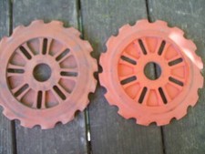 Set of 2 International Harvester Lustran Corn Planter Plates CI-R 16 cell 🌽🌽🌽