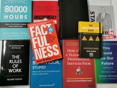 Geschäftsbücher Konvolut x 10 - inkl. Buffet Mindset, Führung, Finanzen
