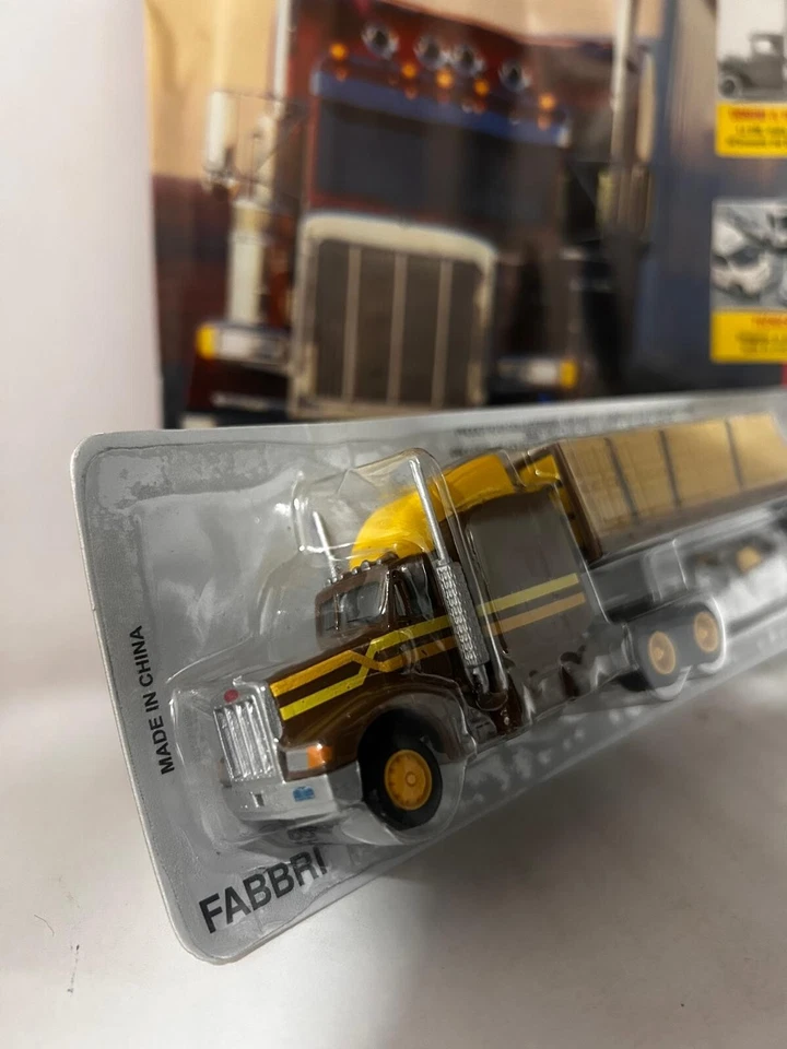PETERBILT 377 CASSONE APERTO CON CASSE DI LEGNO 1:87 USCITA 25 CAMION DA COLLEZI - Immagine 2 di 2