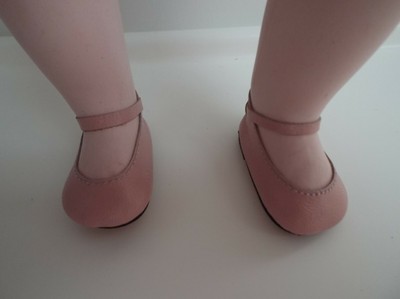 salmon coloured shoes