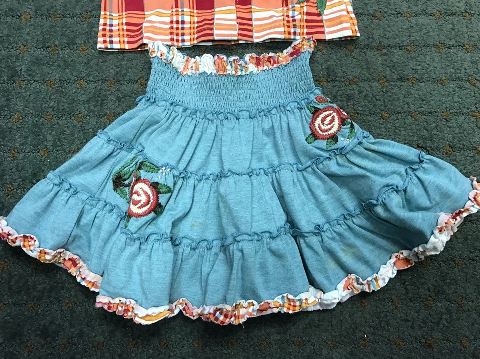 $162 JUEGO DE FALDA BORDADA/ESTRÁS FLORES DE ZOE TALLA 2T Foto 2 de 4