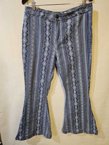 Rock N Roll Women's Flare Denim Jeans Size 31x36 Aztec Print