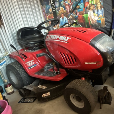 #ad Troy Bilt Bronco 19.5 HP Riding Lawn Mower Auto Transmission 42quot; Deck $300.00