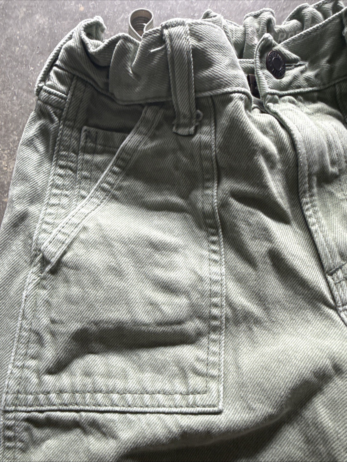 Picture 2 of 4