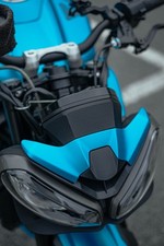 Cupolino copri strumentazione Triumph Street 765 R in FIBRA DI CARBONIO