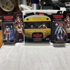 Stranger Things Netflix Hunt & Battle Demogorgon Hopper Eleven Action Figures