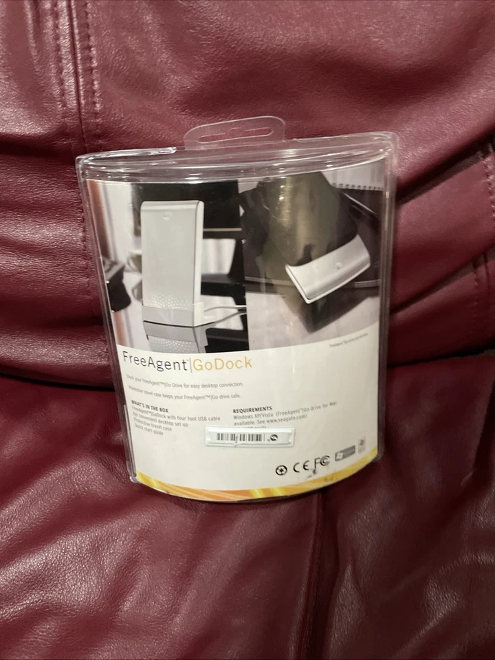 Seagate FreeAgent Go Dock Hard Drive HD Desktop Mobile Dock With Travel Case NIB - Image 2 of 2