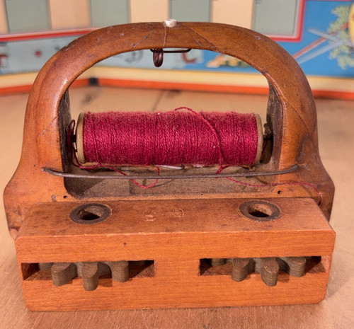 Vintage Shuttle Weaving Loom With Bobbin And Thread #63
