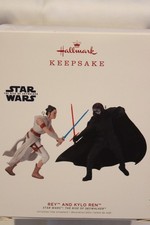 2019 HALLMARK KEEPSAKE STAR WARS REY AND KYLO REN ORNAMENT  NEW IN BOX