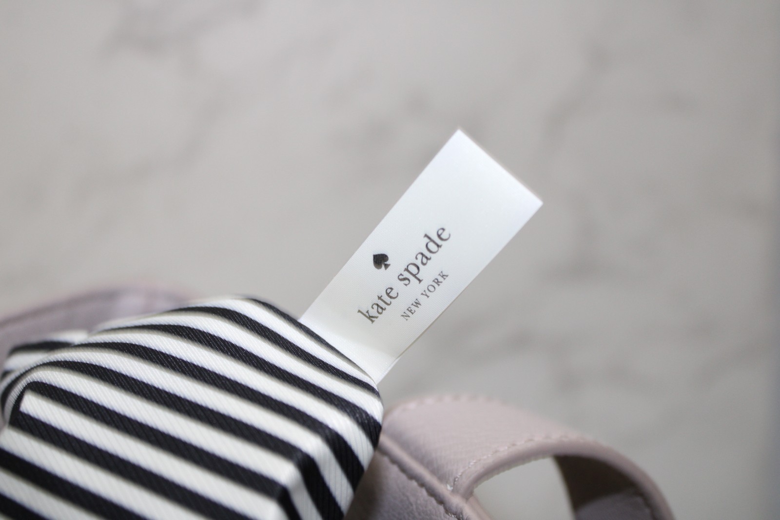 Kate Spade Gray & Yellow Leather Shoulder HandBag Purse thumbnail 12