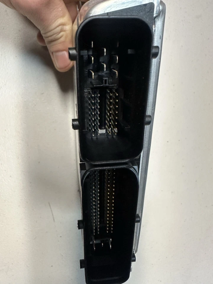 MÓDULO DE CONTROL DE SUSPENSIÓN NEUMÁTICA PORSCHE CAYENNE 957 2008-2010 7L5907553C Foto 2 de 3