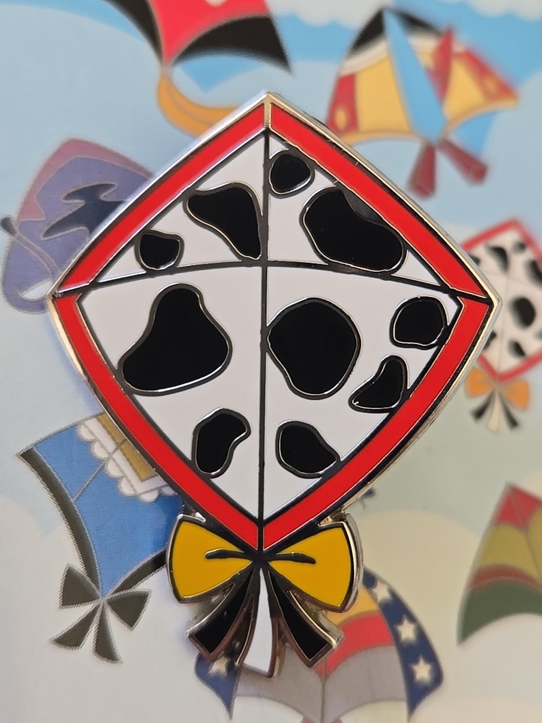 2022 Disney 101 Dalmatians Character Kites Mystery Pin 