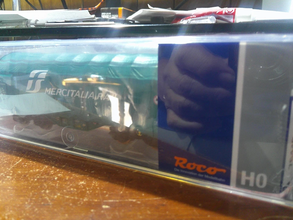 ROCO HO SCALE # 76449 SLIDE TARPAULIN WAGONS-MERCITALIA RAIL - Image 3 of 4