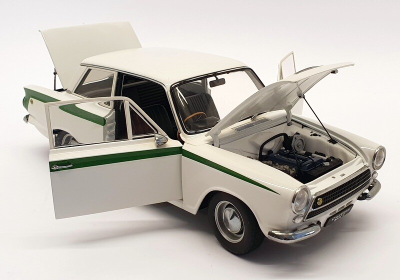 AUTOart Lotus Cortina MK 1 1/18 未使用 AUTOart 1/18 Scale - 75331 Lotus Cortina Mk1 White / Green