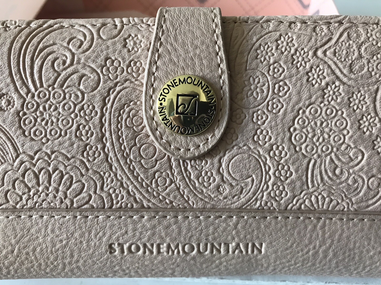 STONE MOUNTAIN USA BLUSH EMBOSSED CRAZY PAISLEY SLG ZIP/SNAP LEATHER