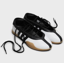 adidas Taekwondo Mei Ballet JR7030 Women's Size 7.5 White/Black Gum NIB