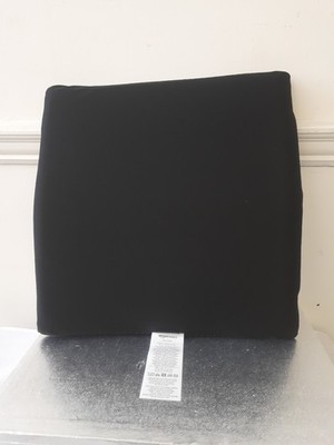 Amazon Basics Quadratisches Memory Foam Sitzkissen - Schwarz