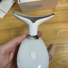 Neck Face Massager ES1081 USB Charge 3 Levels Deep Clean Ultrasonic Vibration