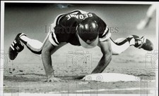 1983 Press Photo Mitch Seoane dives back into 1st base in baseball game