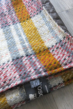 WINDSOR MADE IN BRITAIN LARGE CHECK ALL WOOL WATERPROOF UNDERLAY PICNIC BLANKET