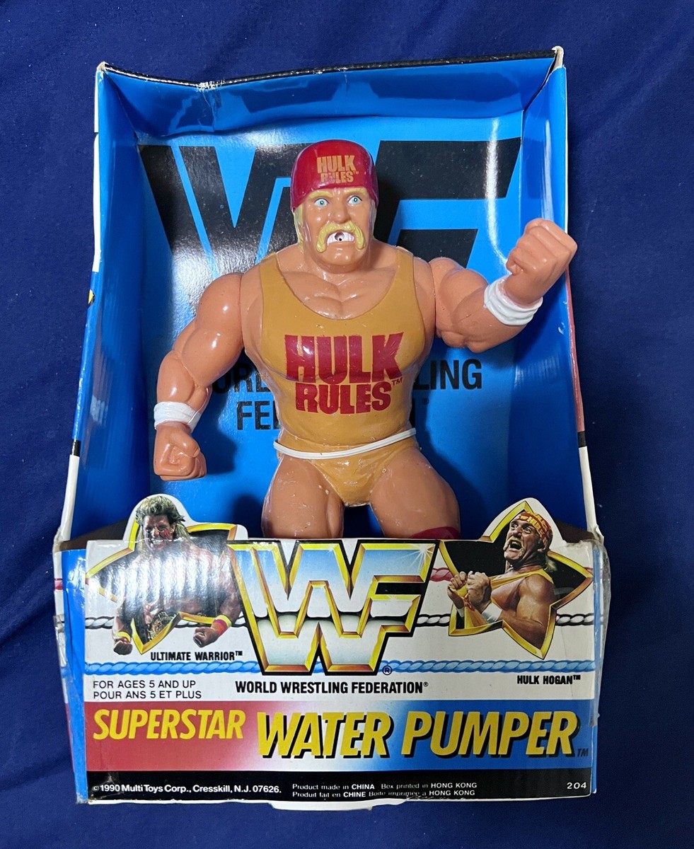 WWF WRESTLING SUPERSTAR WATER PUMP FIGURE HULK HOGAN IN BOX